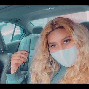 Meet your Posher, Yasmine